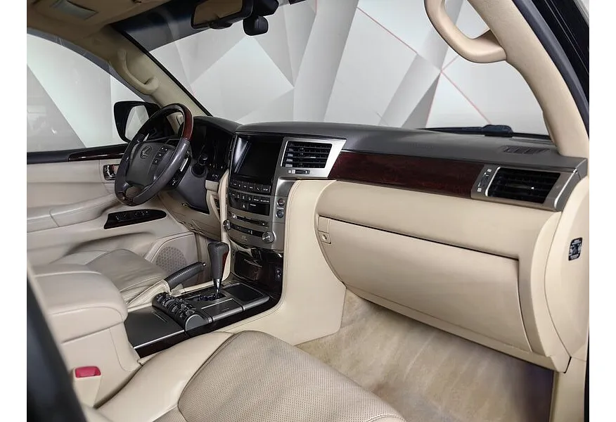 Lexus LX 570 AT (367 л.с.) Черный в АВИЛОН. Слайд №13