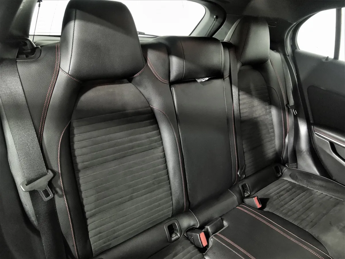 Mercedes-Benz GLA 250 7G-DCT 4MATIC (211 л.с.) Особая серия Синий в АВИЛОН. Слайд №16
