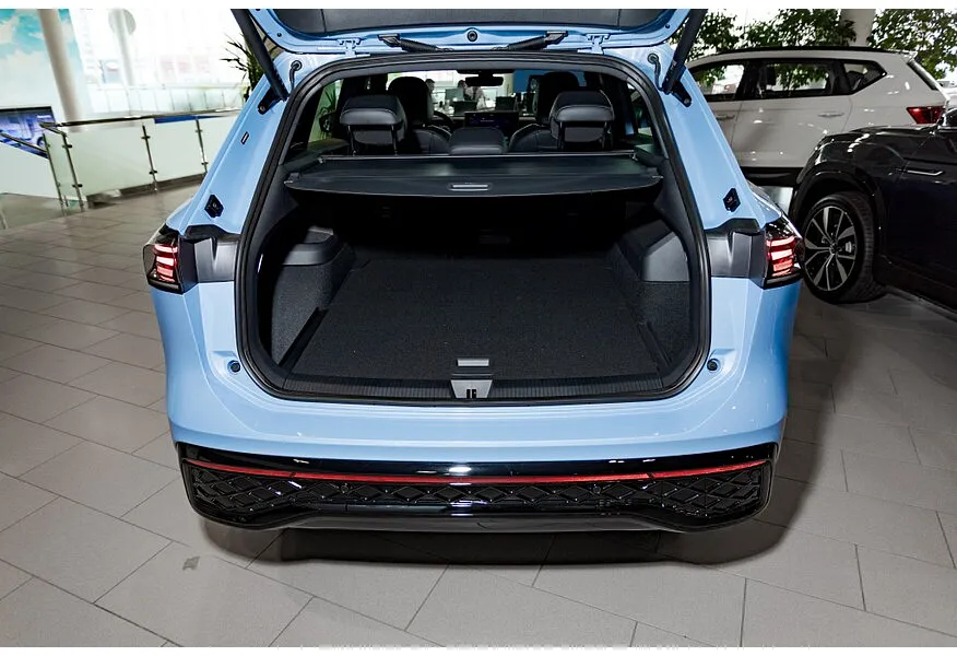 Volkswagen Tiguan 380 TSI 2.0 DSG 4WD (220 л.с.) R-Line Голубой в АВИЛОН. Слайд №7