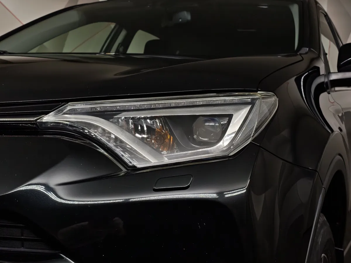 Toyota RAV4 2.0 CVT AWD (146 л.с.) Классик Черный в АВИЛОН. Слайд №10