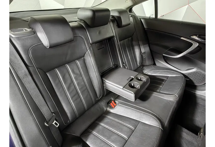 Opel Insignia 2.0 Turbo AT (220 л.с.) Фиолетовый в АВИЛОН. Слайд №17