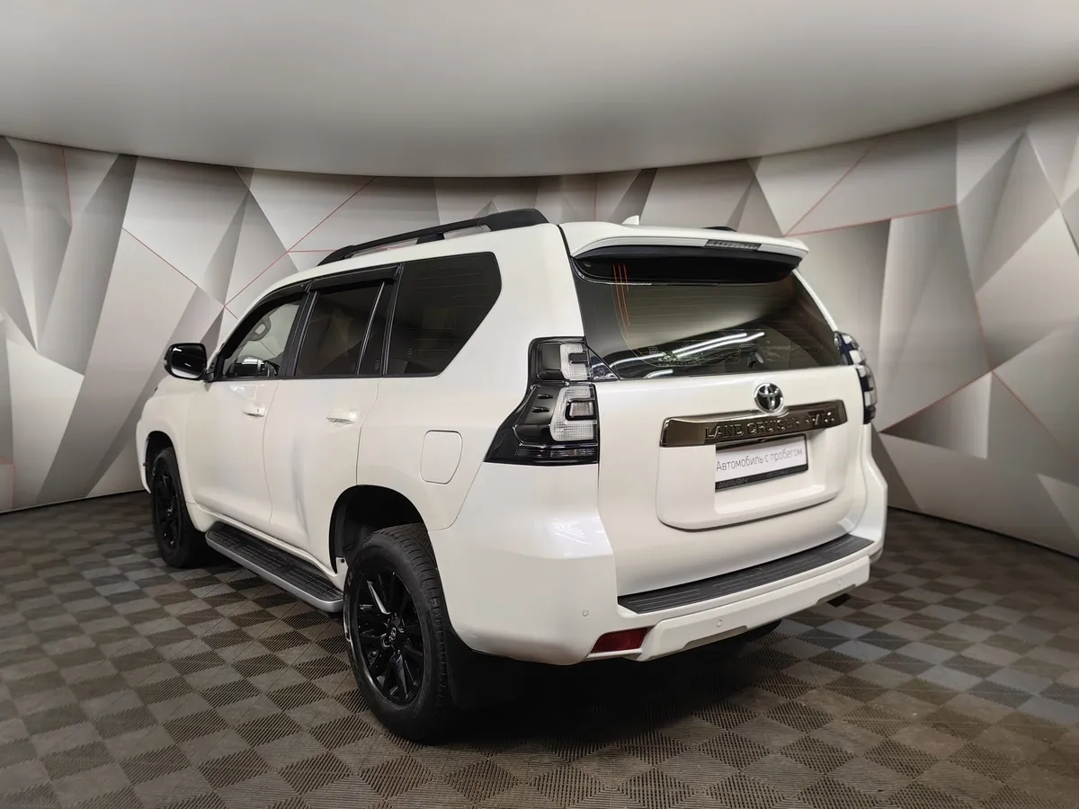 Toyota Land Cruiser Prado 2.8D AT AWD (200 л.с.) Black Vision в АВИЛОН. Слайд №4