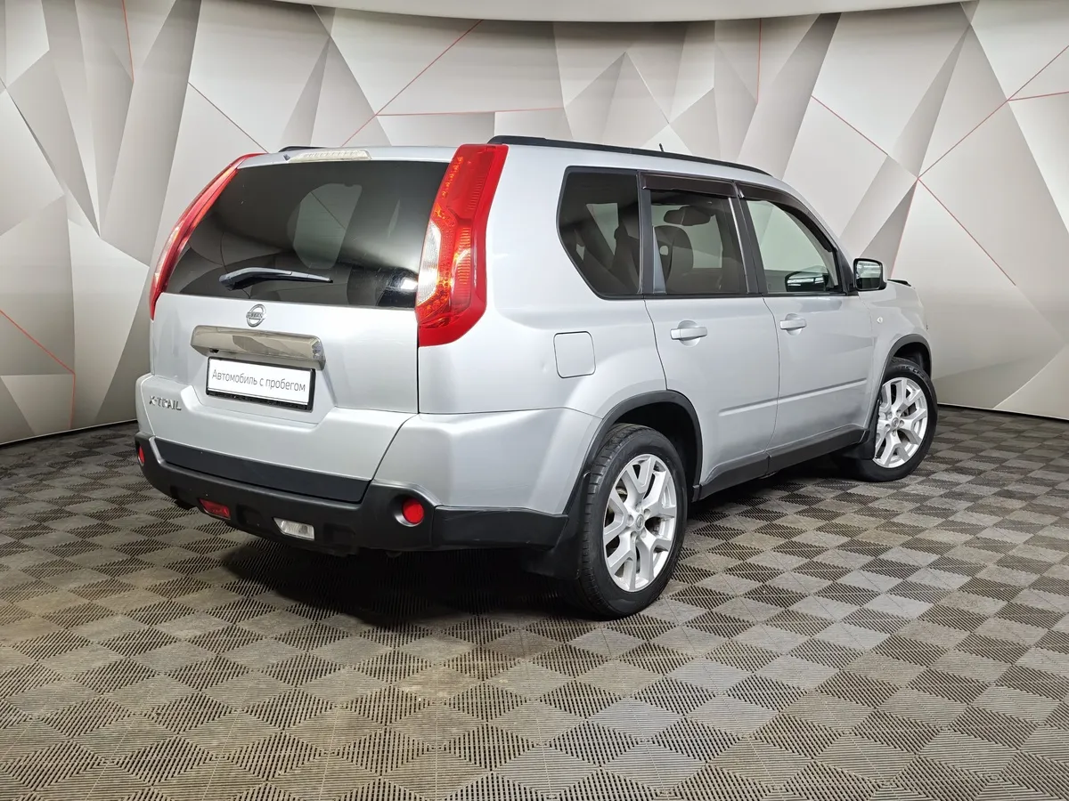 Nissan X-Trail 2.0 CVT AWD (141 л.с.) Серебристый в АВИЛОН. Слайд №2