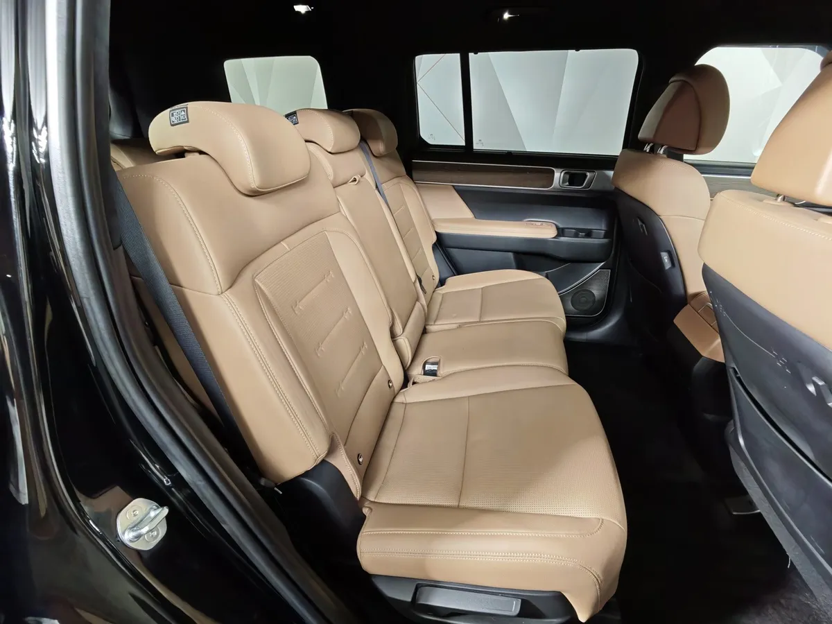 Hyundai Santa Fe 2.5 AT 4WD (194 л.с.) 7 мест Modern Черный в АВИЛОН. Слайд №15