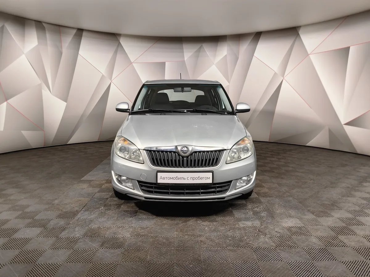 Skoda Fabia 1.6 AT (105 л.с.) Серебристый в АВИЛОН. Слайд №7