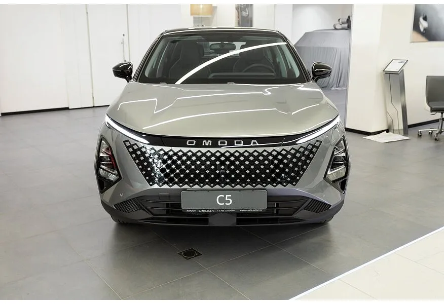 Omoda C5 1.6T DCT 4WD (150 л.с.) Supreme (2 цвета) Серебристый в АВИЛОН. Слайд №4