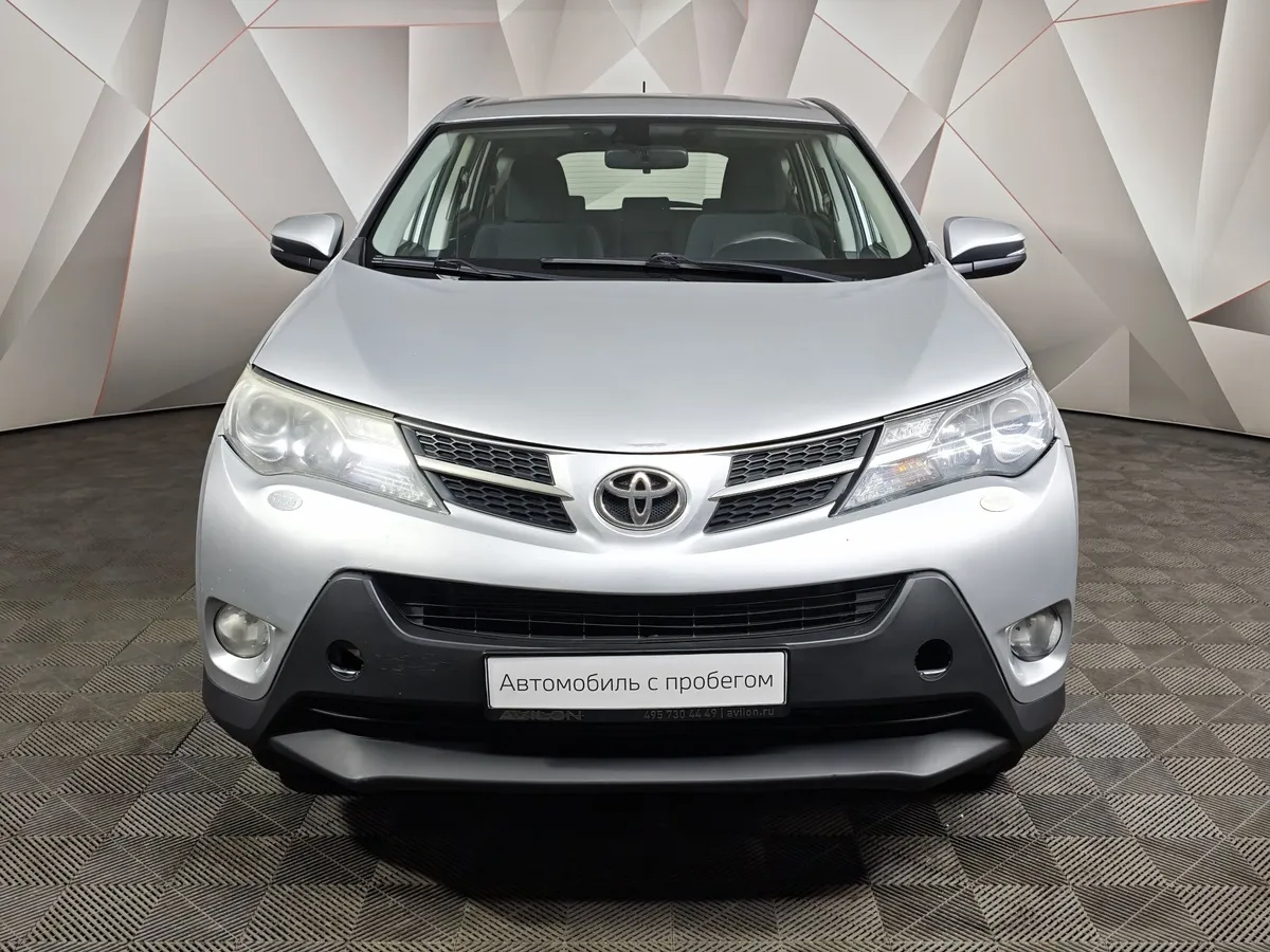 Toyota RAV4 2.0 CVT FWD (146 л.с.) Серебристый в АВИЛОН. Слайд №7