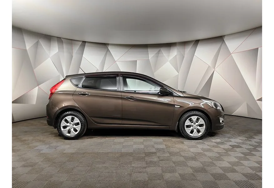 Hyundai Solaris 1.4 AT (107 л.с.) Comfort Коричневый в АВИЛОН. Слайд №6