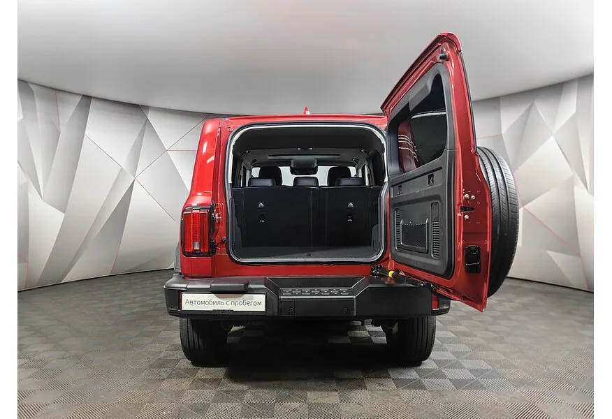 TANK 300 2.0T AT 4WD (220 л.с.) City Premium Красный в АВИЛОН. Слайд №12