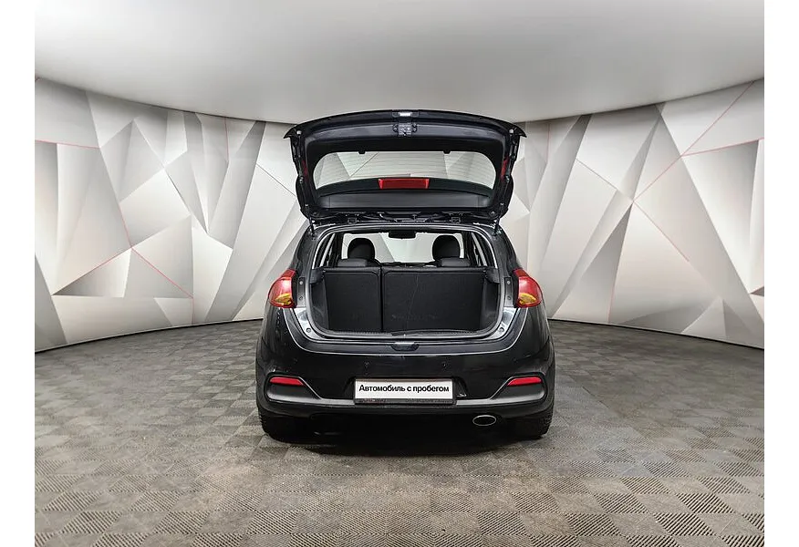 Kia Ceed 1.6 MT (130 л.с.) Comfort Черный в АВИЛОН. Слайд №12