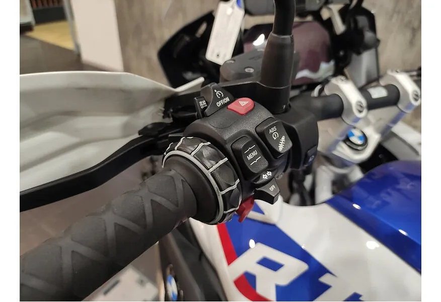 LIVE. Слайд №9