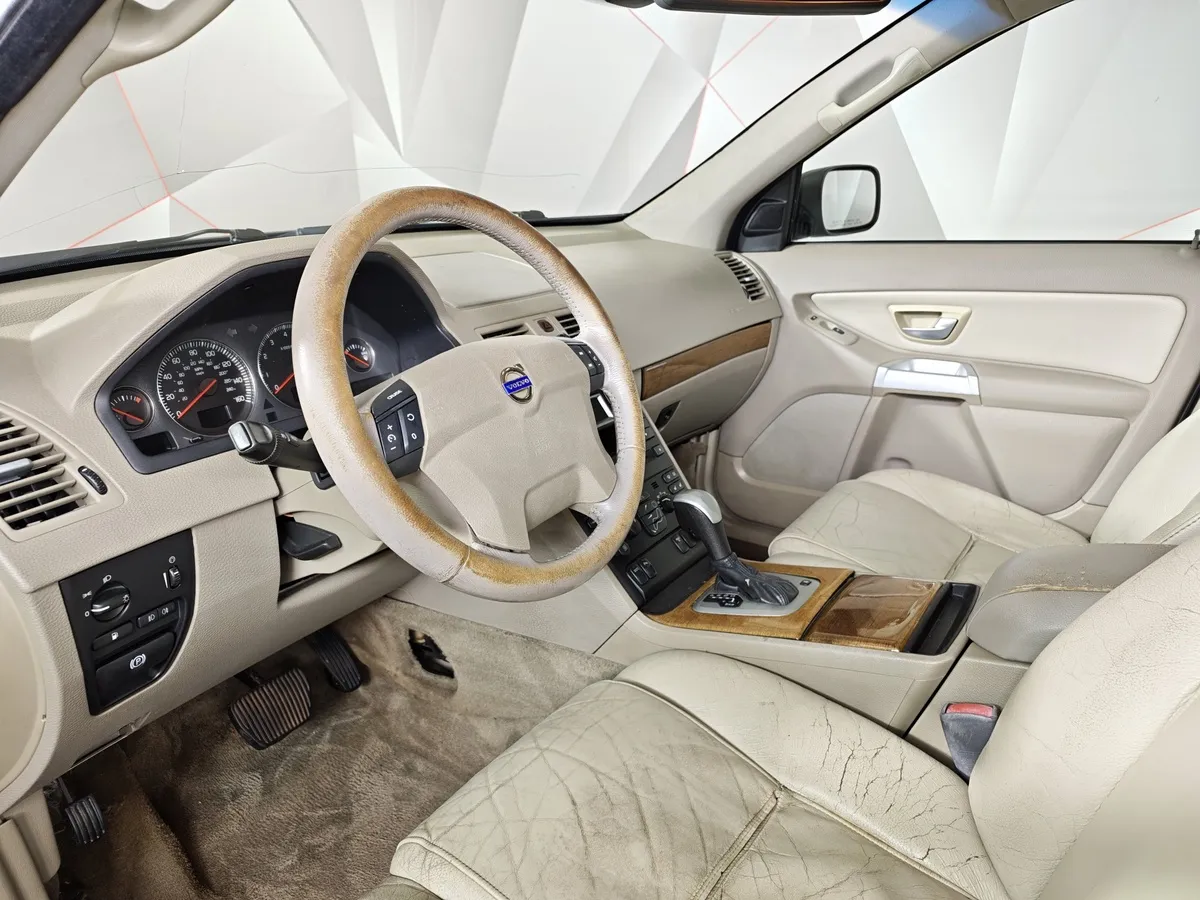 Volvo XC90 2.5 T5 Geartronic AWD (5 мест) (210 л.с.) Бежевый в АВИЛОН. Слайд №16