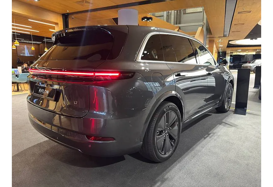 Li Auto L7 1.5 AT 4WD (449 л.с.) Ultra Серый в АВИЛОН. Слайд №6