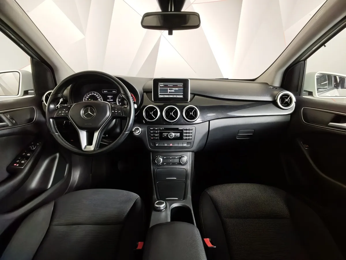 Mercedes-Benz B-Класс B 180 7G-DCT (122 л.с.) Белый в АВИЛОН. Слайд №14