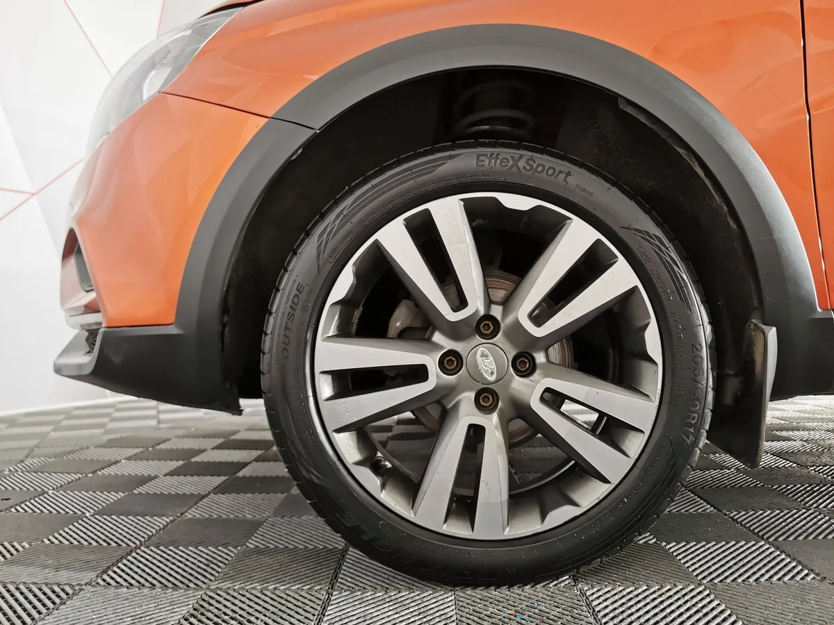 ВАЗ (Lada) Vesta 1.8 MT (122 л.с.) Оранжевый в АВИЛОН. Слайд №9