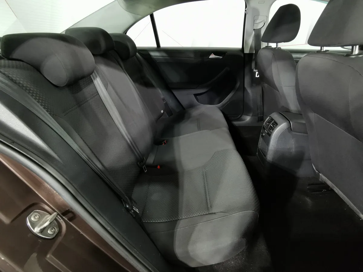 Volkswagen Jetta 1.4 TSI DSG (122 л.с.) Highline Коричневый в АВИЛОН. Слайд №13