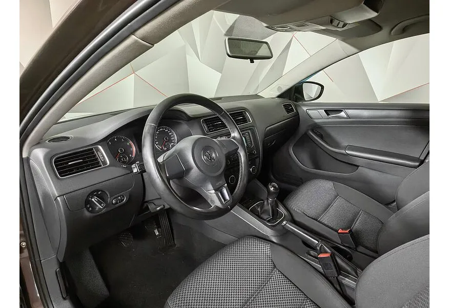 Volkswagen Jetta 1.6 MPI MT (105 л.с.) Comfortline Коричневый в АВИЛОН. Слайд №18 Volkswagen Jetta 1.6 MPI MT (105 л.с.) Comfortline Коричневый в АВИЛОН. Слайд №18
