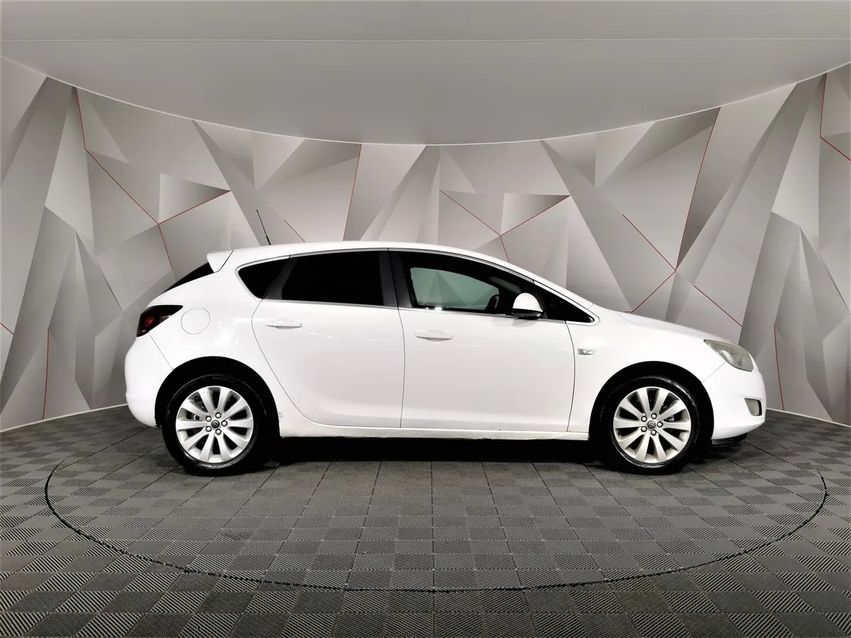 Opel Astra 1.4 Turbo AT (140 л.с.) Комбинированный в АВИЛОН. Слайд №6