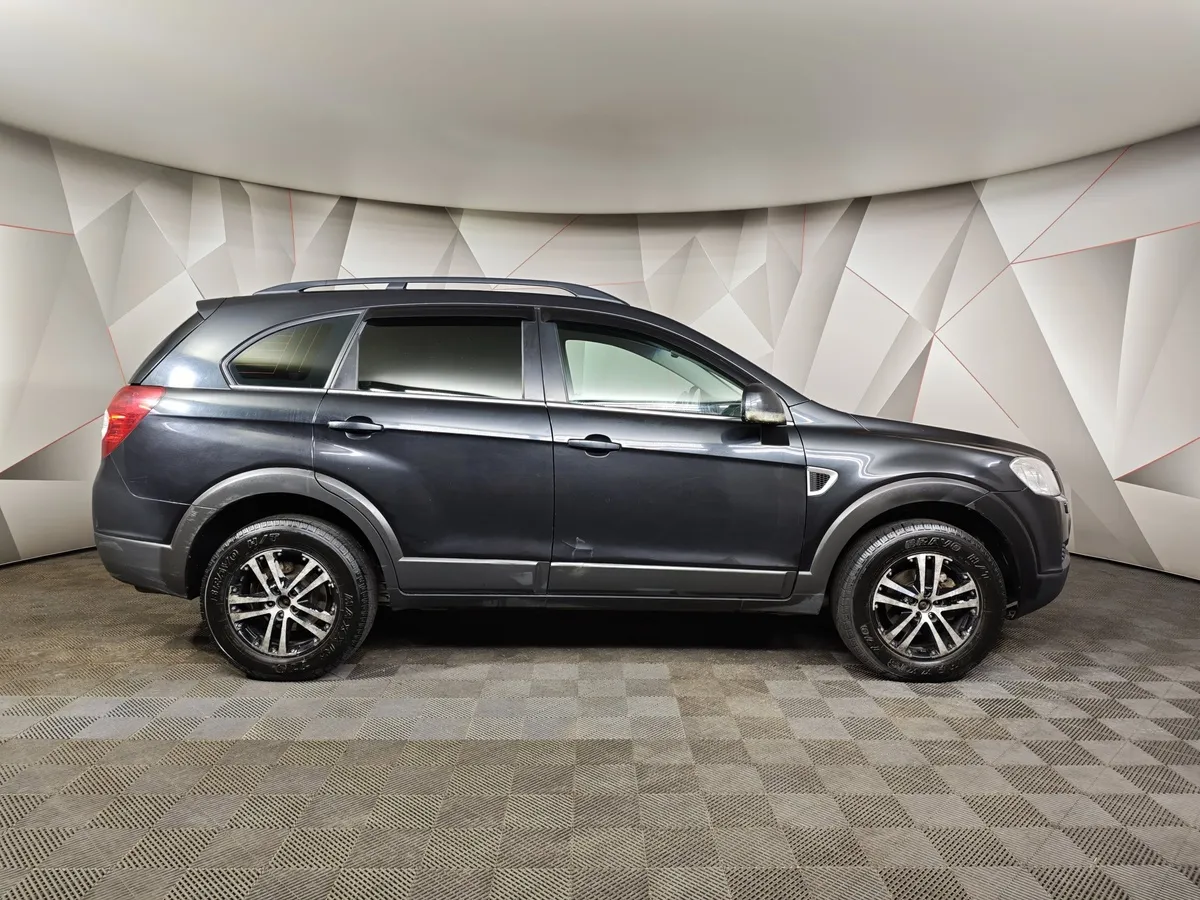 Chevrolet Captiva 3.2 AT 5 мест (230 л.с.) Черный в АВИЛОН. Слайд №6