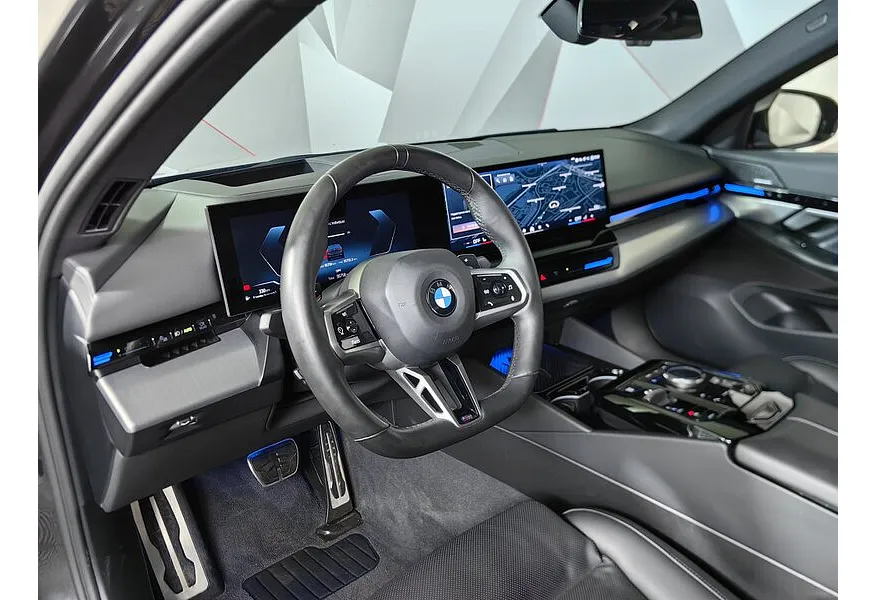 BMW 5 серия 520d xDrive AT (197 л.с.) Черный в АВИЛОН. Слайд №12