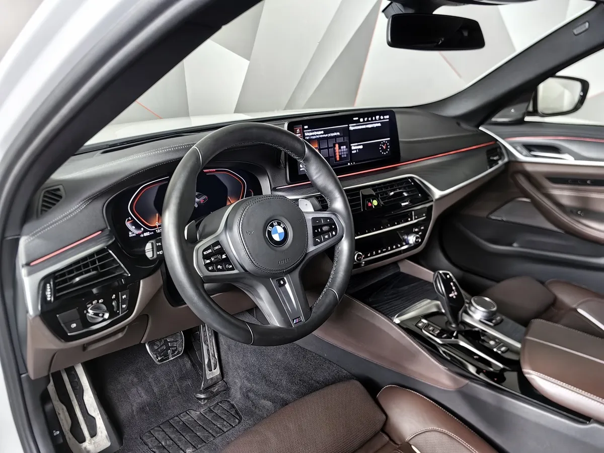 BMW 5 серия 530d xDrive Steptronic (249 л.с.) Base (Локальная сборка) Белый в АВИЛОН. Слайд №12