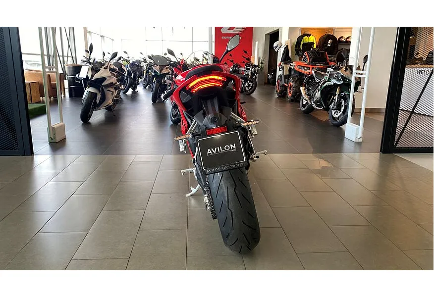 LIVE. Слайд №6