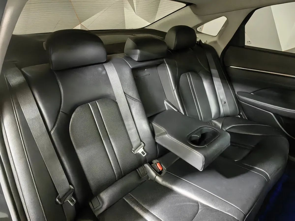 Hyundai Sonata 2.0 MPI (150 л.с.) Classic Желтый в АВИЛОН. Слайд №14