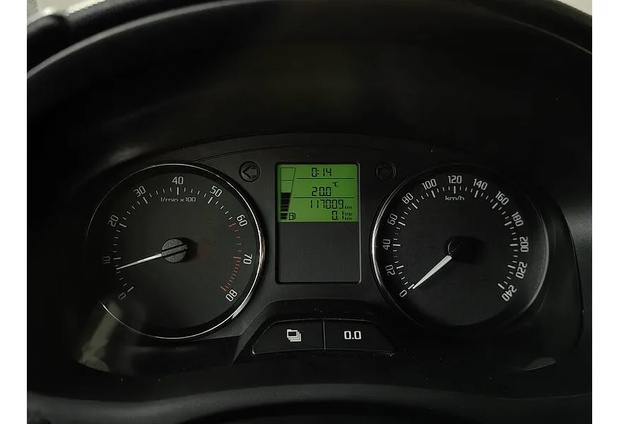 Skoda Fabia 1.4 MT (125 л.с.) Желтый в АВИЛОН. Слайд №15