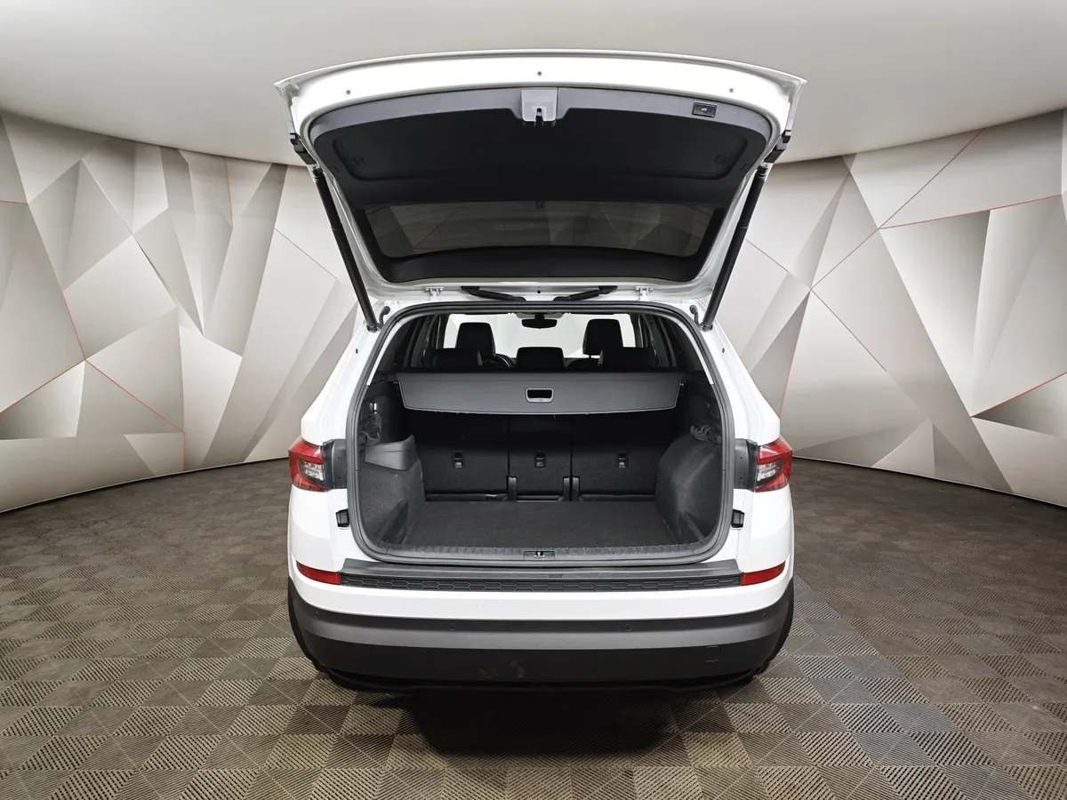 Skoda Kodiaq 2.0 TSI DSG 4X4 (180 л.с.) Белый в АВИЛОН. Слайд №12