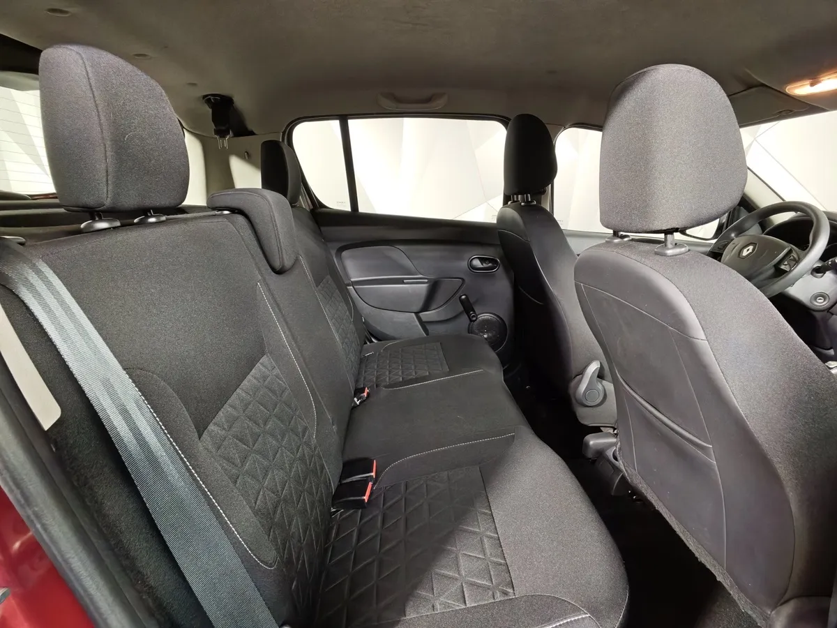 Renault Sandero 1.6 AT (102 л.с.) Drive Красный в АВИЛОН. Слайд №16