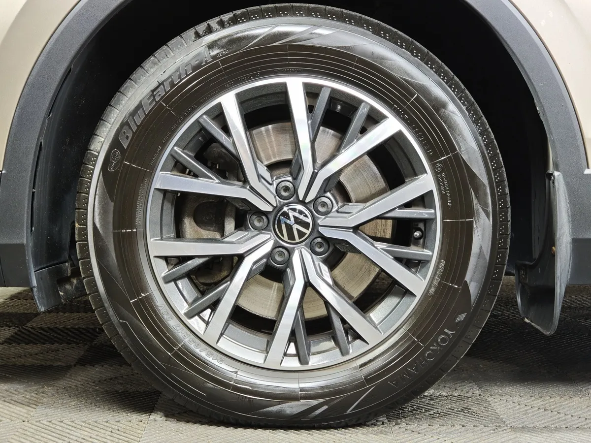 Volkswagen Tiguan 2.0 TSI 4Motion DSG (180 л.с.) Comfortline Коричневый в АВИЛОН. Слайд №9