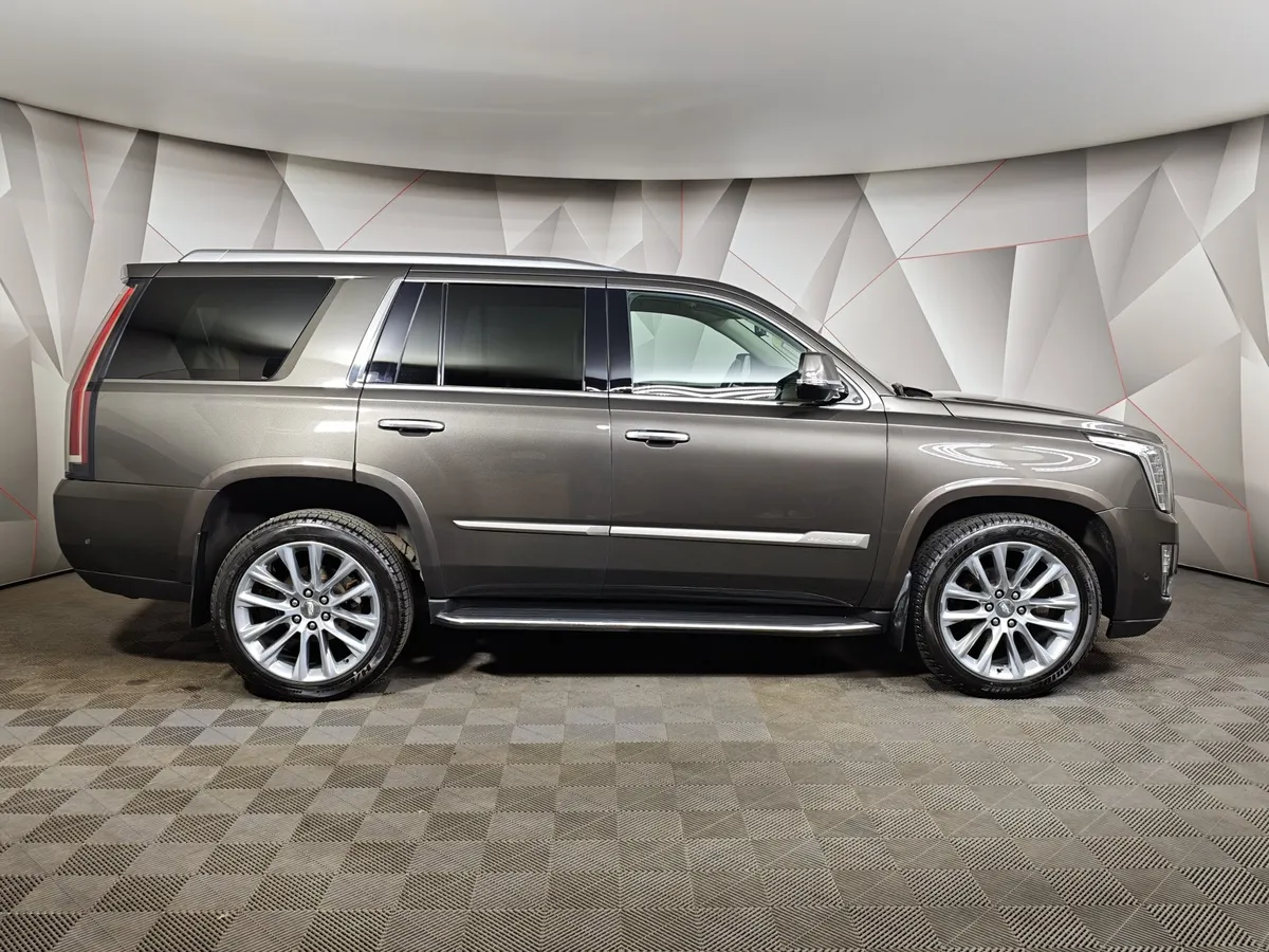 Cadillac Escalade 6.2 V8 АТ 4WD (426 л.с.) Коричневый в АВИЛОН. Слайд №6