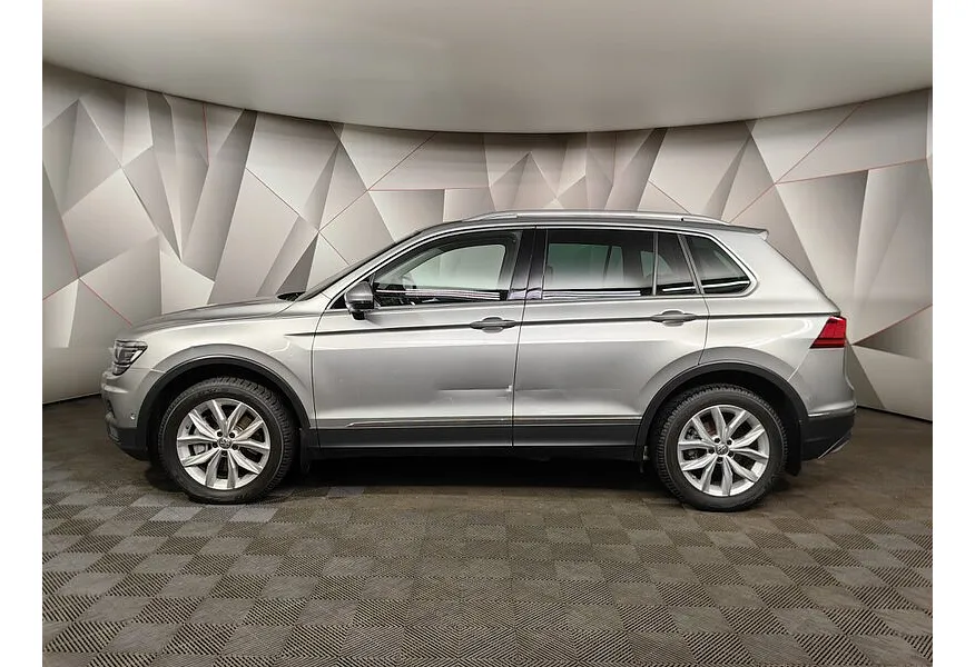 АВИЛОН - Volkswagen Tiguan 2.0 TSI 4Motion DSG (220 л.с.) Highline Серебристый - slide 2