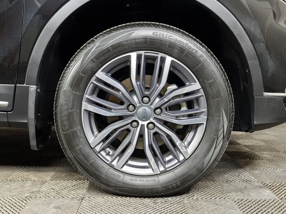 Geely Atlas Pro 1.5T 7DCT AWD (177 л.с.) Flagship Черный в АВИЛОН. Слайд №9