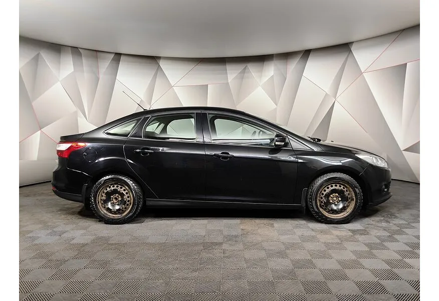 Ford Focus 1.6 PowerShift (125 л.с.) Trend Черный в АВИЛОН. Слайд №6