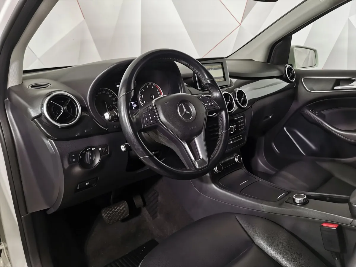 Mercedes-Benz B-Класс B 200 BlueEfficiency 7G-DCT (156 л.с.) Белый в АВИЛОН. Слайд №18