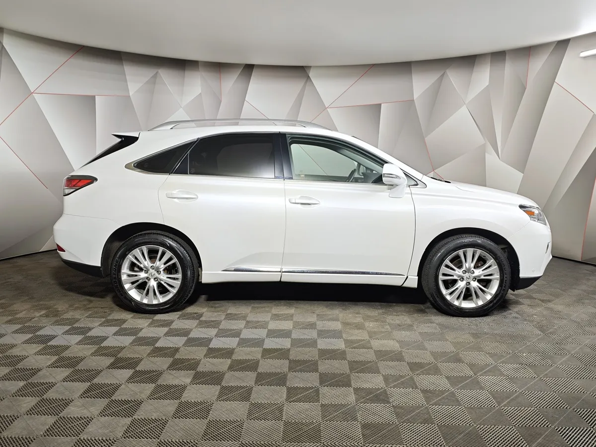 Lexus RX 270 AT (188 л.с.) Белый в АВИЛОН. Слайд №6