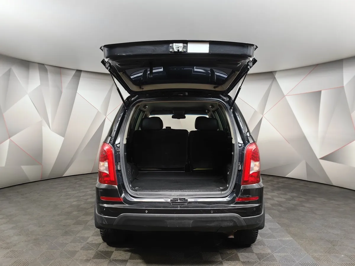 SsangYong Rexton 2.7 Xdi T-Tronic 4WD (165 л.с.) Черный в АВИЛОН. Слайд №11