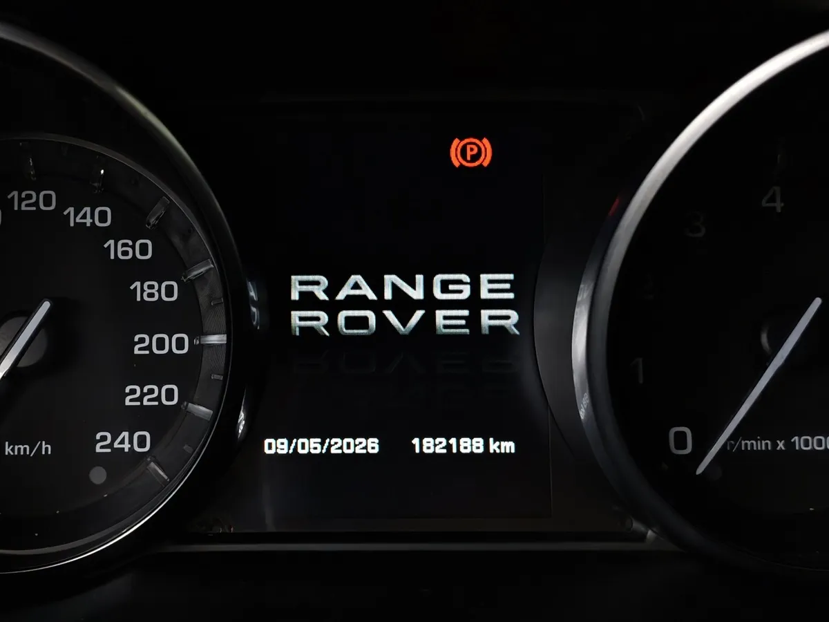 Land Rover Range Rover Evoque 2.0 Si4 AT (240 л.с.) Pure Tech Черный в АВИЛОН. Слайд №16