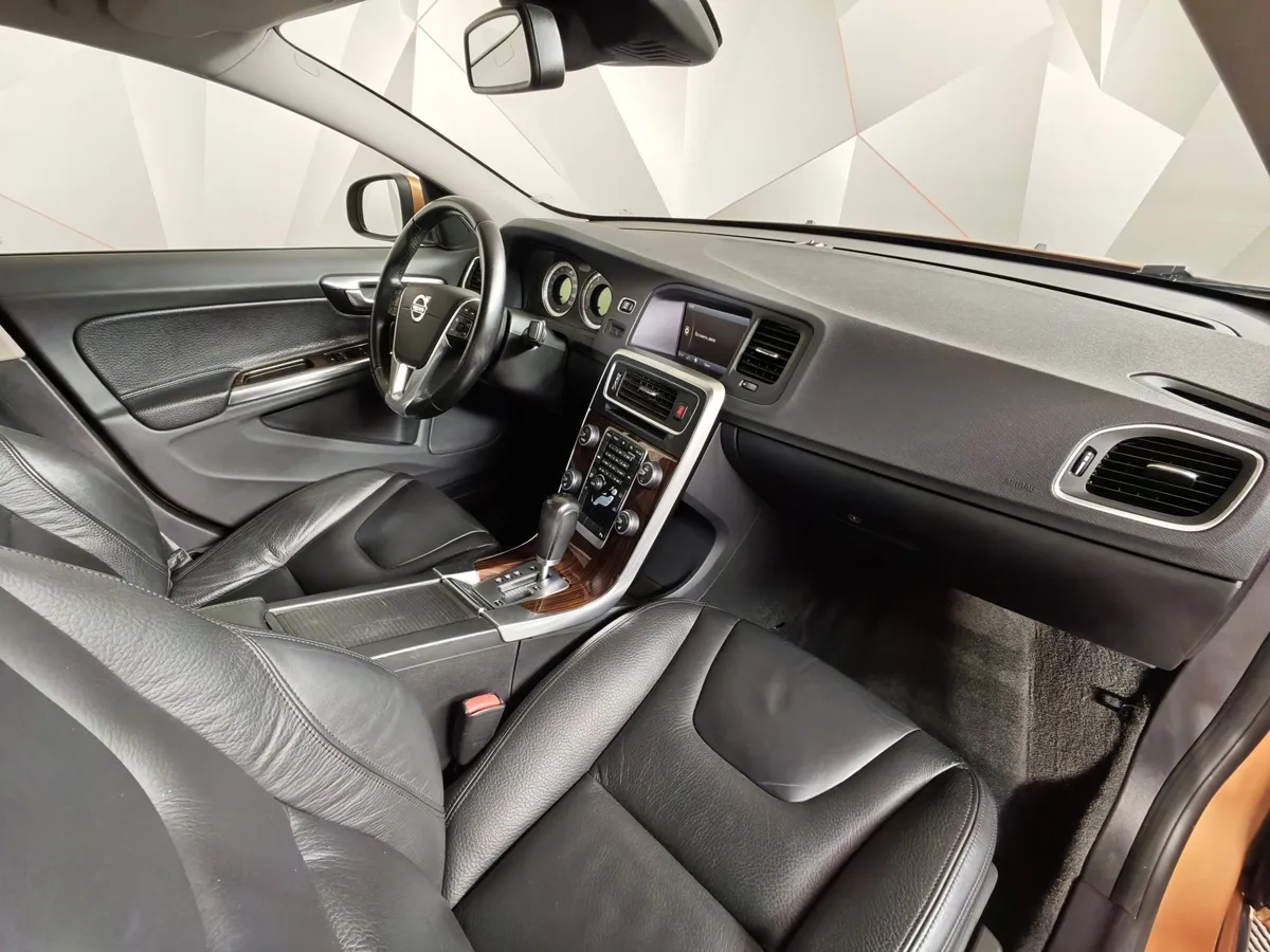 Volvo S60 2.0T Turbo Powershift (203 л.с.) Summum Золотой в АВИЛОН. Слайд №13