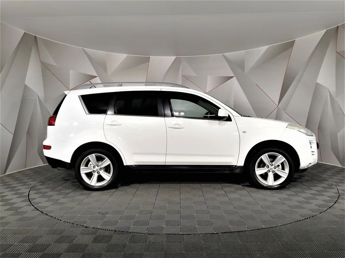 Peugeot 4007 2.4 CVT 4x4 (170 л.с.) Белый в АВИЛОН. Слайд №6