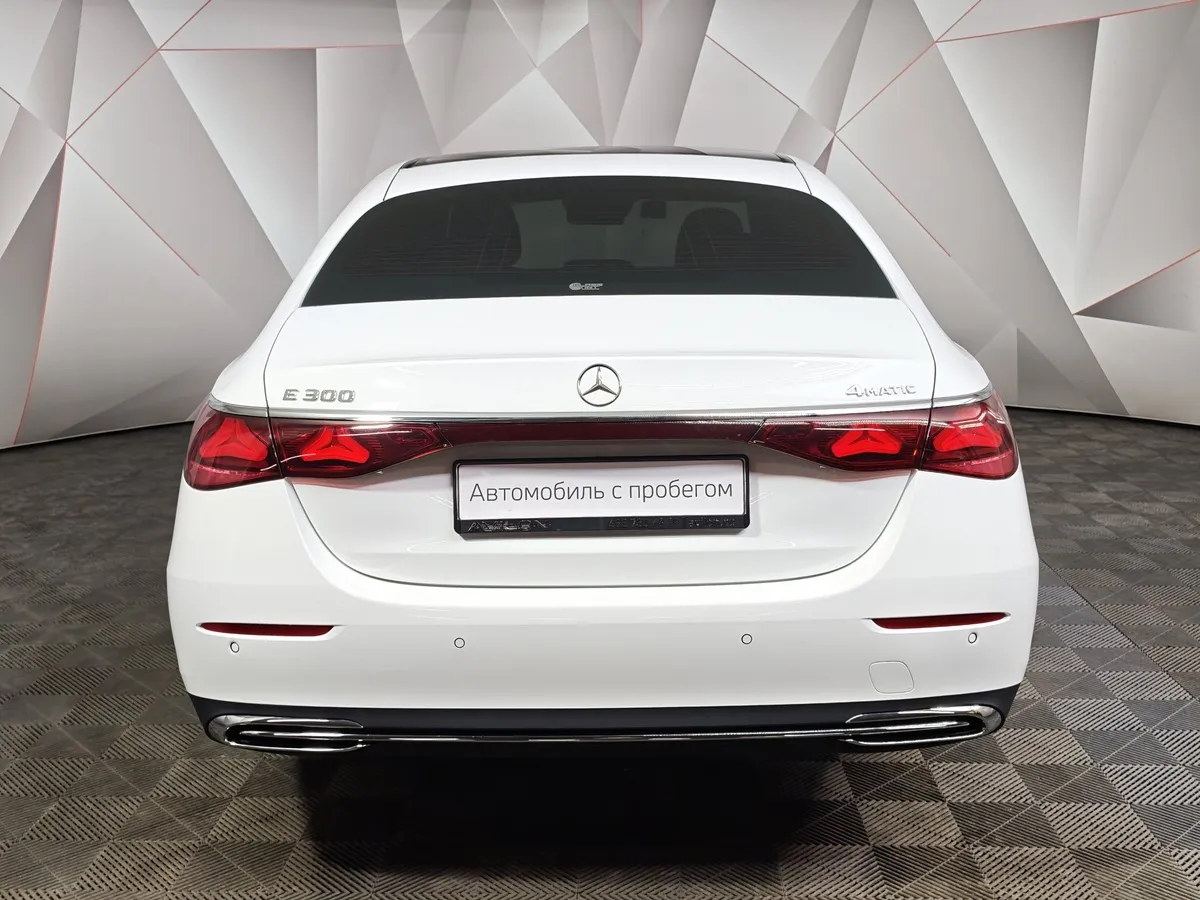 Mercedes-Benz E-Класс E 300 4MATIC (258 л.с.) Белый в АВИЛОН. Слайд №8