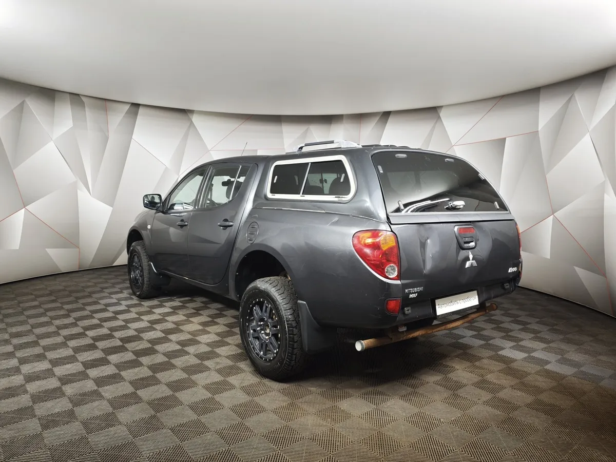 Mitsubishi L200 2.5 DI-D MT 4WD (136 л.с.) Серый в АВИЛОН. Слайд №4
