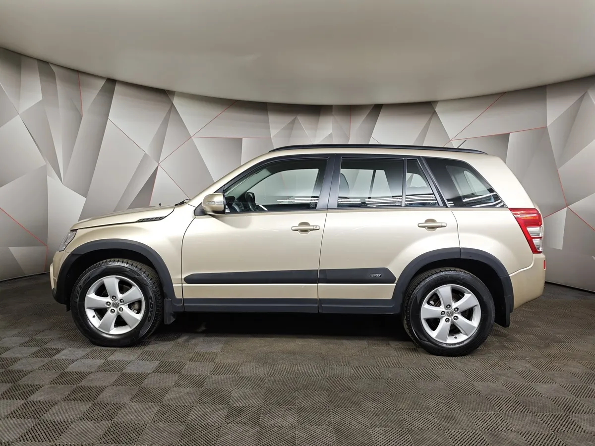 Suzuki Grand Vitara 2.4 AT (169 л.с.) Бежевый в АВИЛОН. Слайд №5