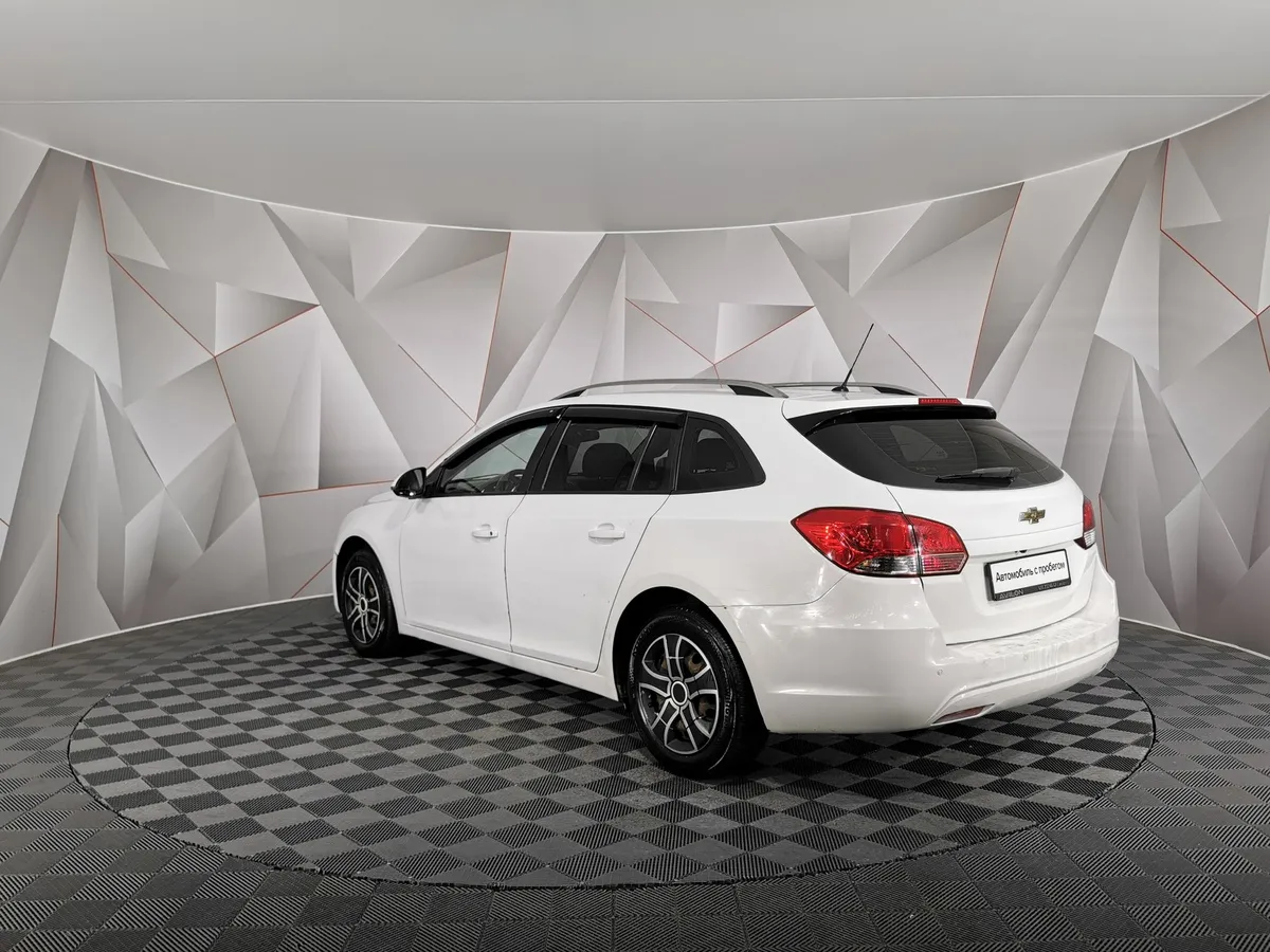 Chevrolet Cruze 1.8 AT (141 л.с.) Белый в АВИЛОН. Слайд №4