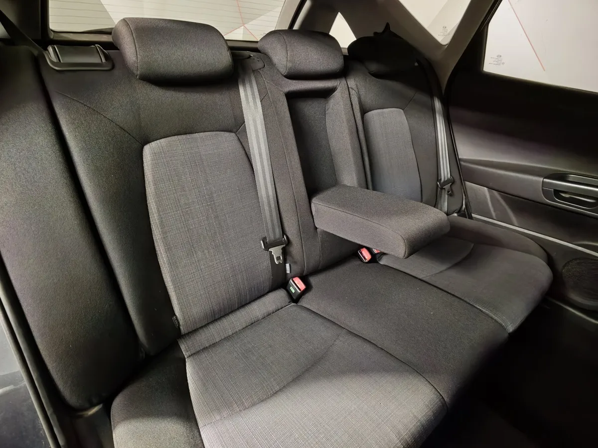 Kia Ceed 1.6 AT (122 л.с.) Люкс Серый в АВИЛОН. Слайд №15