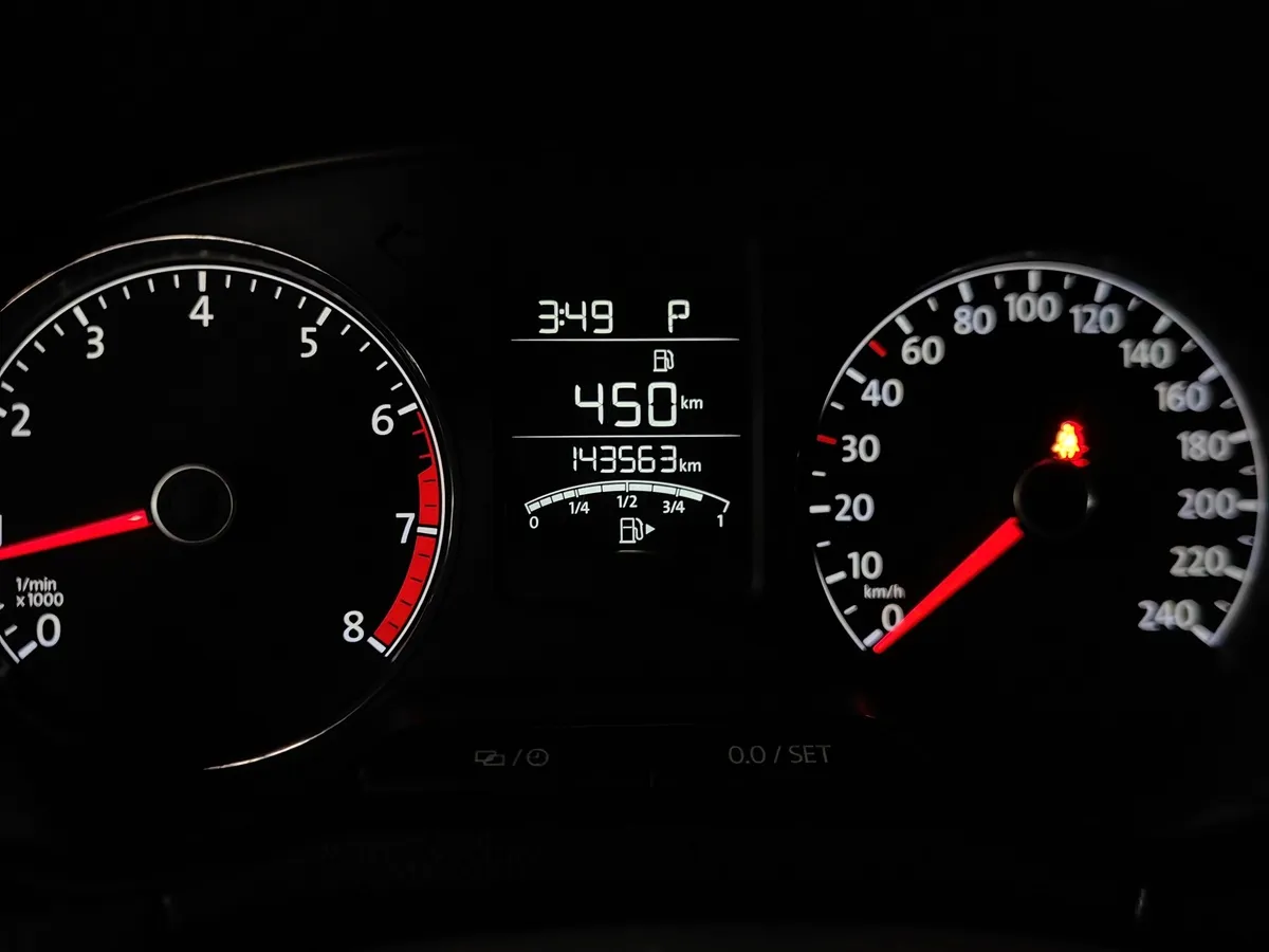 Volkswagen Polo 1.6 MPI AT (110 л.с.) Comfortline Коричневый в АВИЛОН. Слайд №18