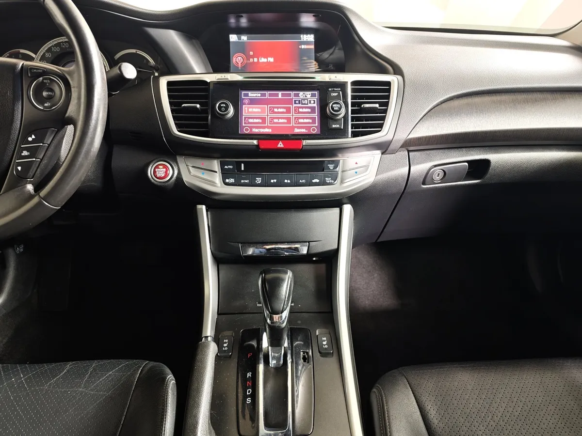 Honda Accord 2.4 AT (180 л.с.) Черный в АВИЛОН. Слайд №14