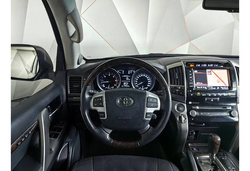 Toyota Land Cruiser 4.5 Twin-Turbo D AT 4WD (5 мест) (235 л.с.) Престиж Черный в АВИЛОН. Слайд №19