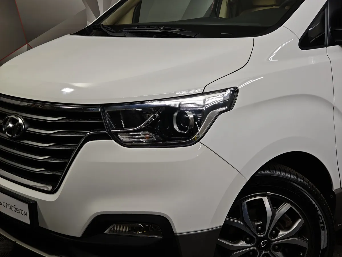 Hyundai H-1 2.5 CRDi - 5AT (170 л.с.) Business Белый в АВИЛОН. Слайд №10